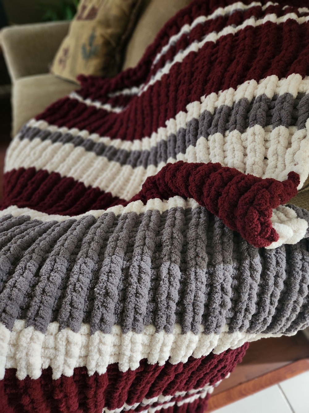 Cozy Chunky Throw Blanket
